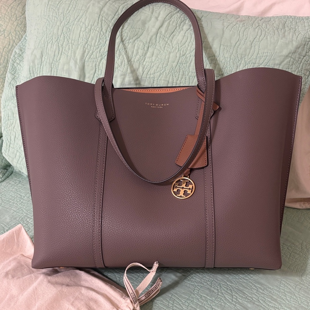 Tory Burch Perry Tote in Clamshell (Mauve/Taupe)